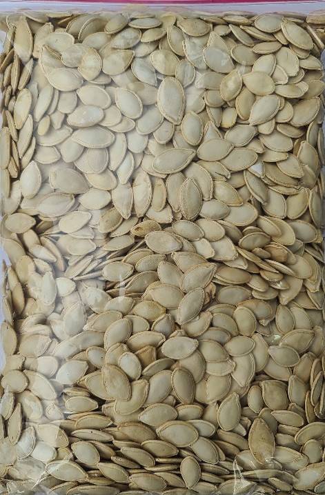 تخم کدو خام درجه یک بسته بندی ۵۰۰ گرمی
